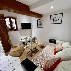 superbe-appartement-neuf-et-cosy-en-centre-ville.aixenprovencehotels.org/