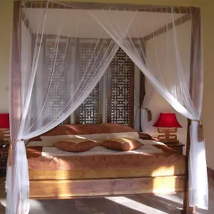 Field And 3* Ubud (Bali)